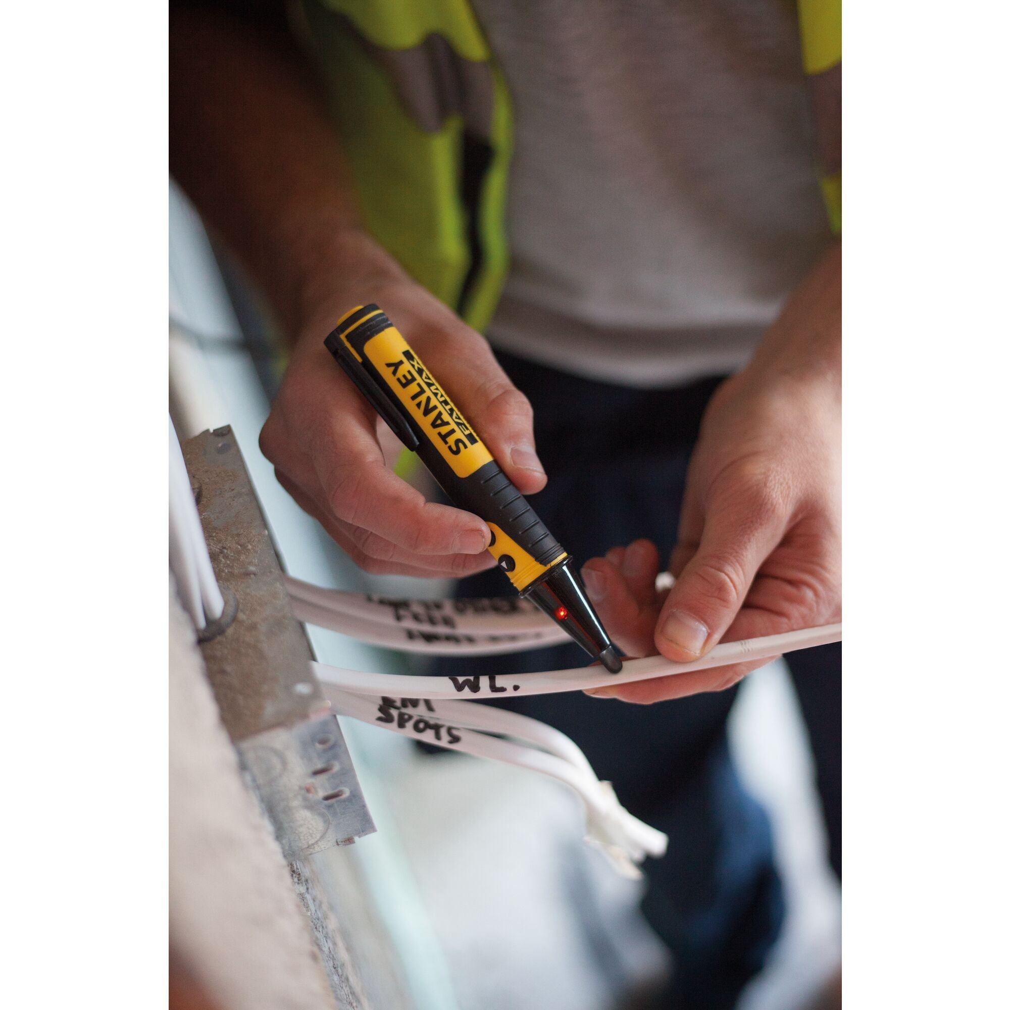 STANLEY FATMAX Non Contact Metal and Voltage Detector STANLEY