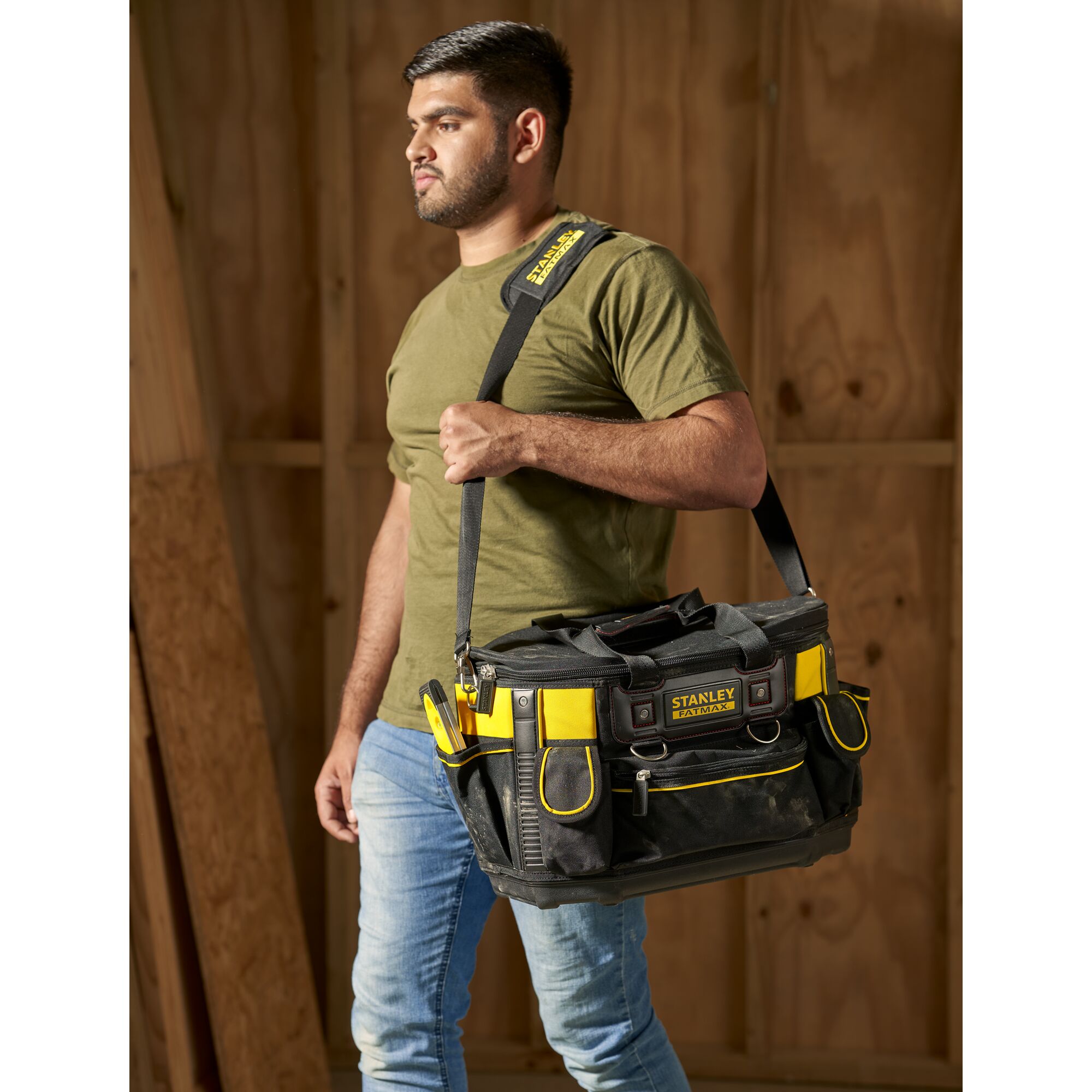 Buy STANLEY FatMax 27 inch Rolling Duffle Tool Bag, FMST82706-1 Online in  India at Best Prices