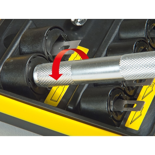 STANLEY STHT0-73872 utility knife blade storage case with close-up of handle and red arrow showing blade removal.