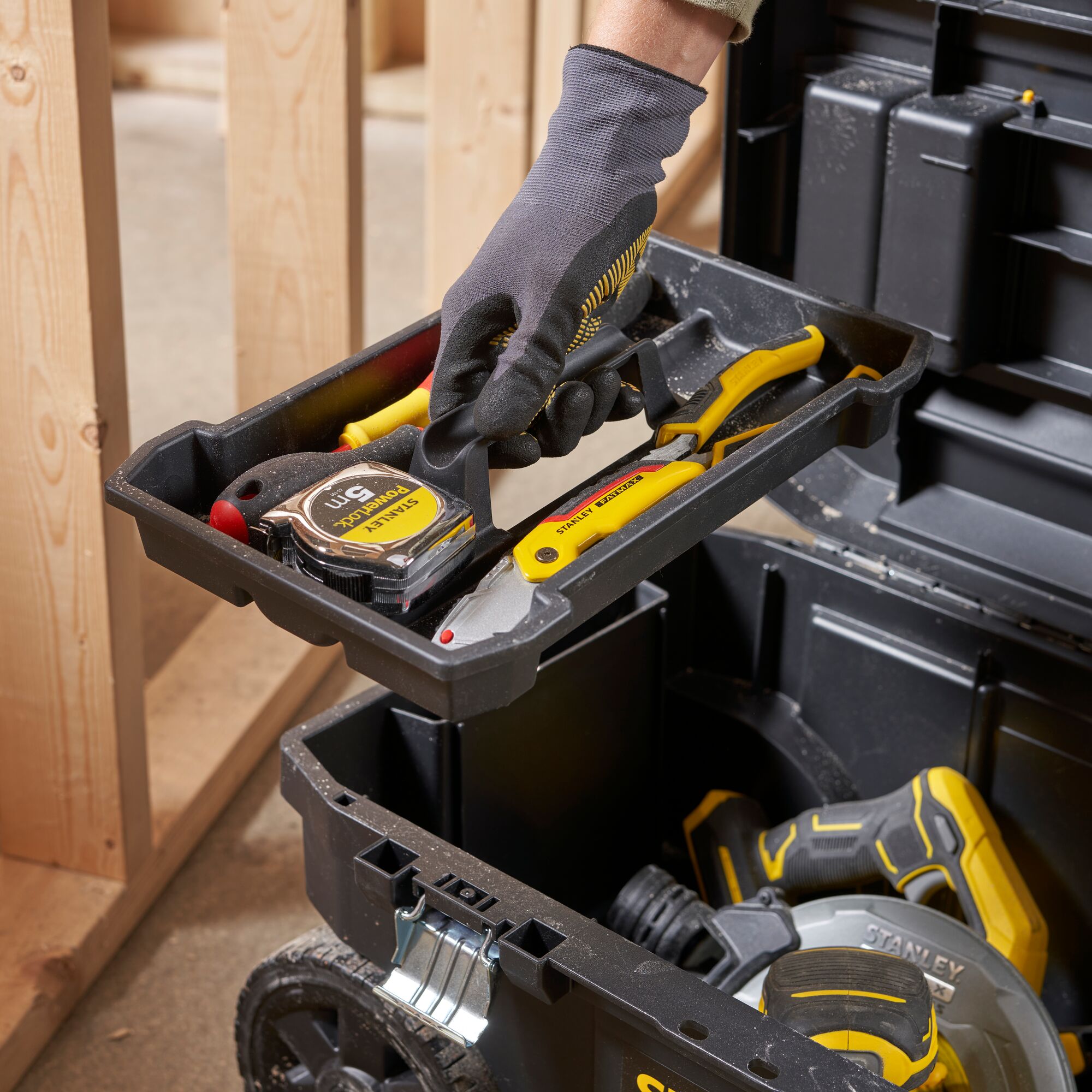 Stanley 50l deals rolling tool chest